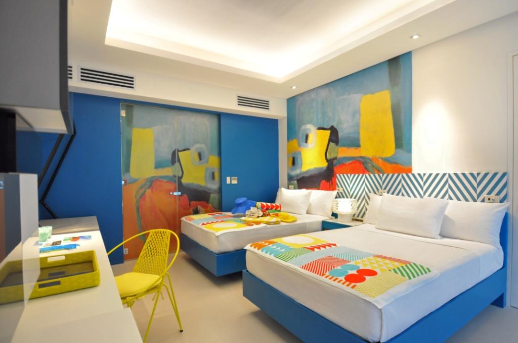 Resort Astoria Current