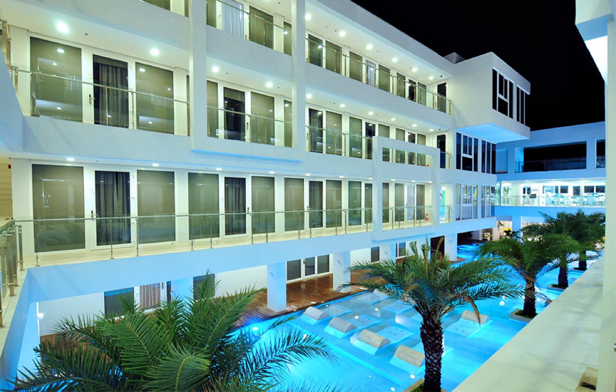 Astoria Current 4* Manoc-Manoc